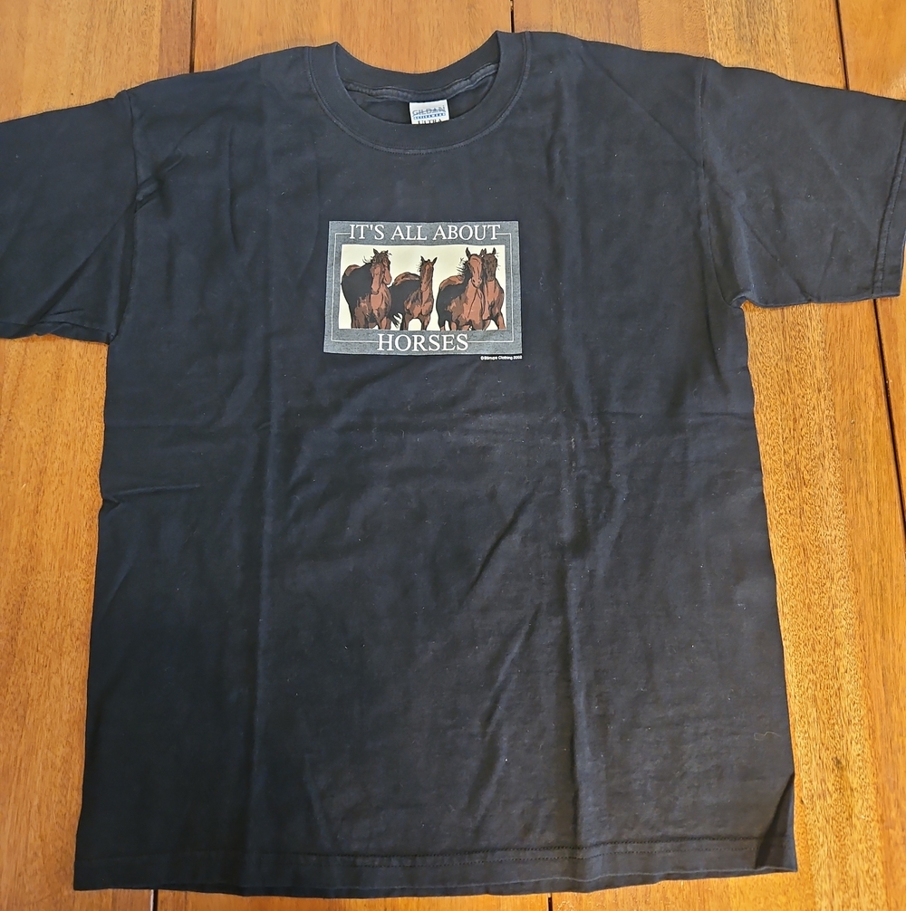 Gildan Black Tee with Brown Horse Graphic